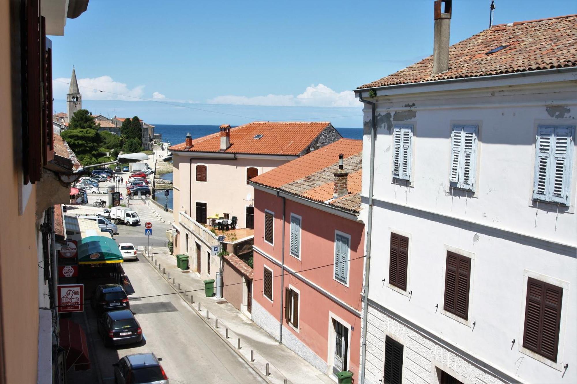 Old Town Rooms And Apartment Porec Exterior photo