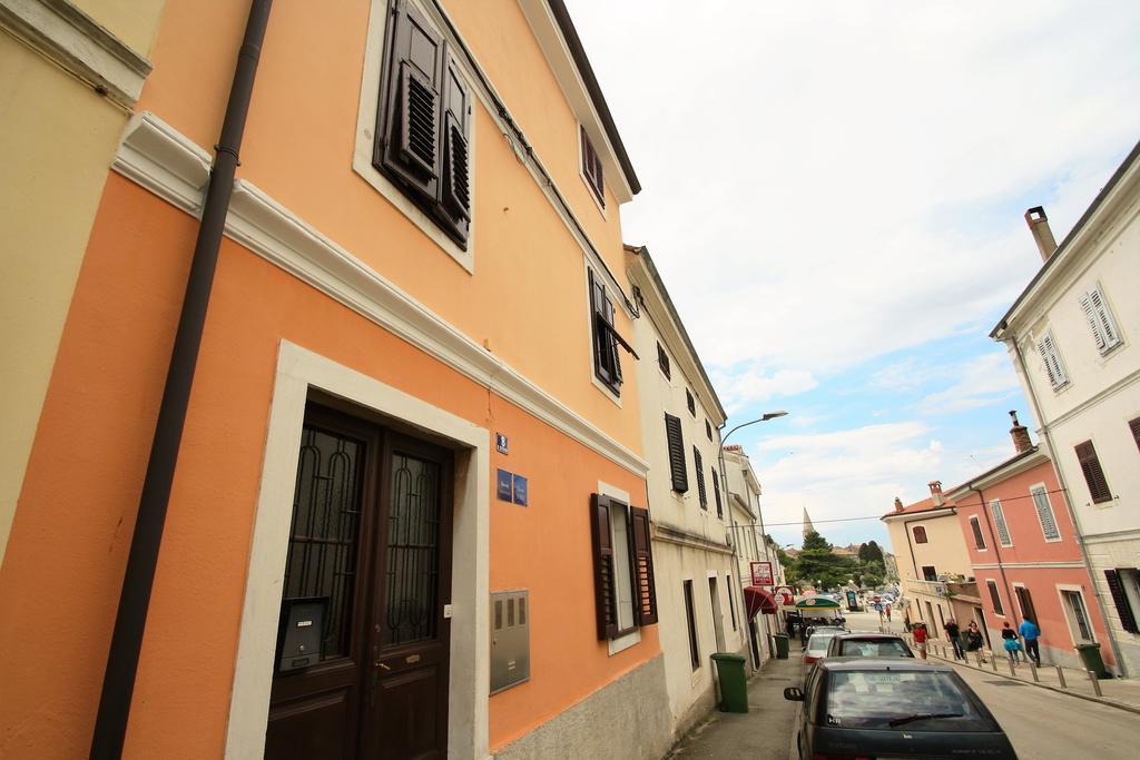 Old Town Rooms And Apartment Porec Exterior photo